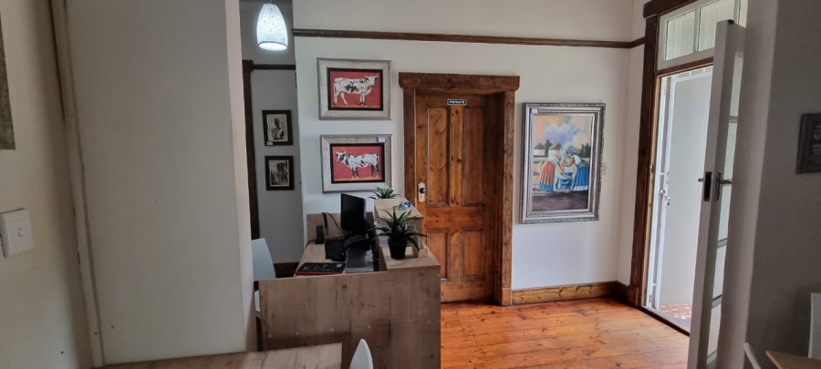 To Let 4 Bedroom Property for Rent in Berea Eastern Cape